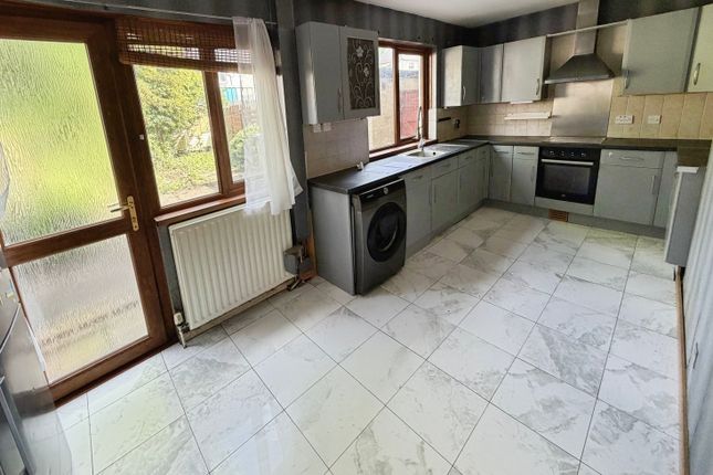 67, Larch Grove, Dunmurry photo 2