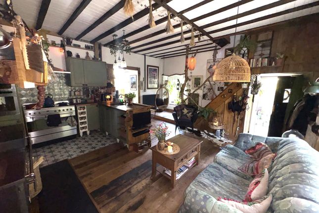 3 Amman Cottages,The Owls, Ammanford photo 2