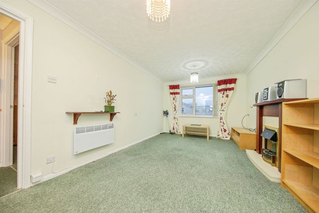34, Havencroft Court, North Street, Walton On The Naze photo 2