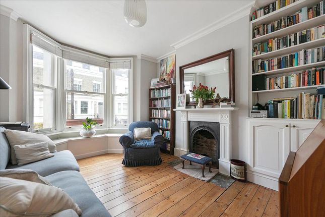 Flat for sale in Chesson Road, West Kensington, London