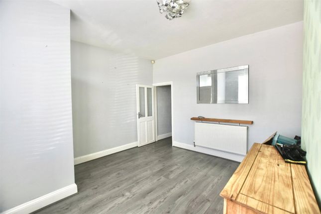 35, Henry Whalley Street, Lancashire photo 4