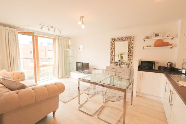 Thumbnail Flat to rent in Sweetman Place, Bristol