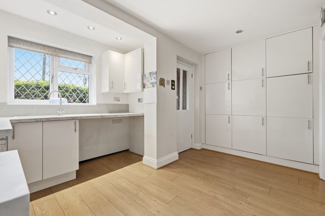 161, Roman Road, Brentwood photo 3