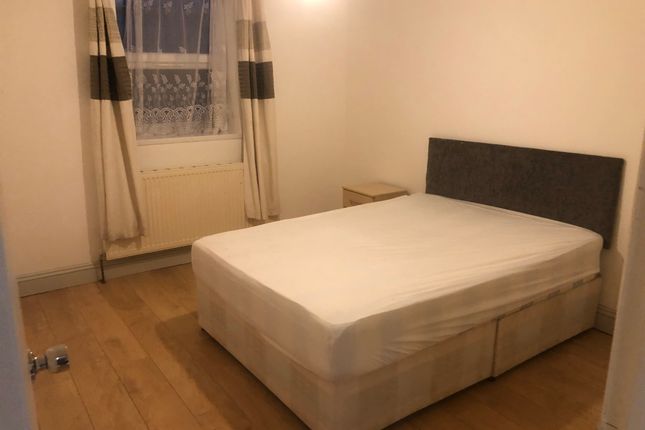 Flat 2, 42 Bulmershe Road, READING photo 5