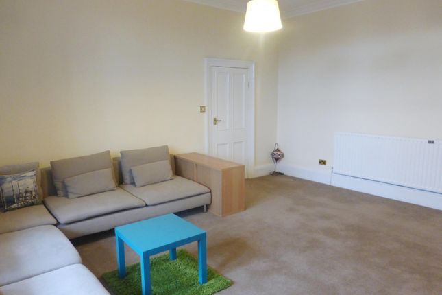 2 bed flat to rent in Kirkstall Lane, Headingley, Leeds LS6