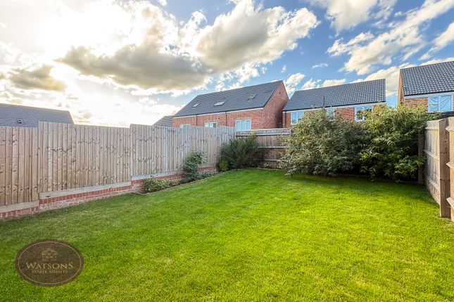 6, Hewer Close, Nottingham photo 2