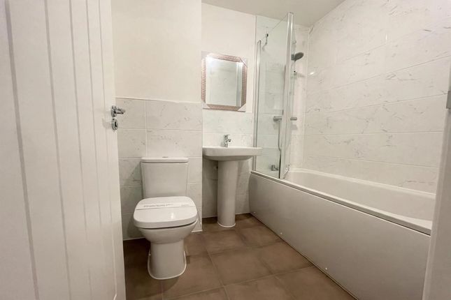 9, Wilmslow Close, Gloucester photo 3