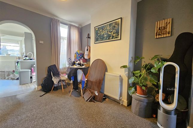 78, Belle Vue Road, Aldershot photo 5