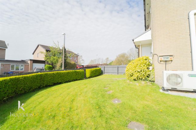 35, Castlerigg Drive, Burnley photo 2