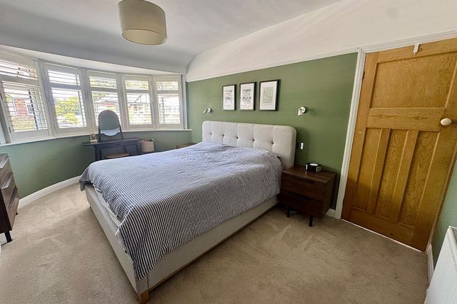 131 Rye Bank Road, Manchester photo 3