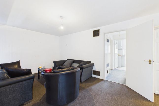 53, York Street, Bingley photo 3