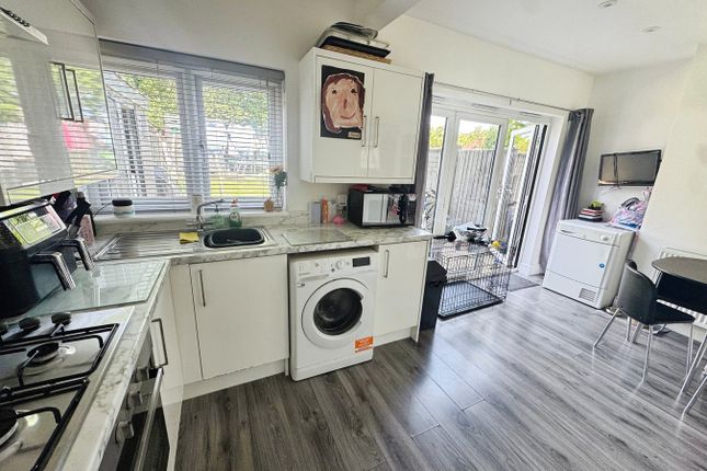 86, Thetford Road, Birmingham photo 4