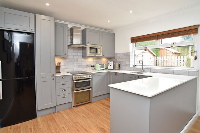 60 Bachelor Gardens, Harrogate photo 4