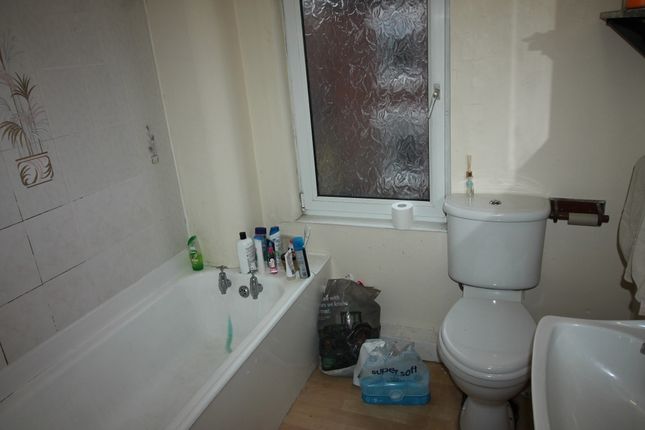 Harold Road, 32, Leeds photo 5