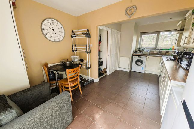 12, Pennyfields, Cwmbran photo 3