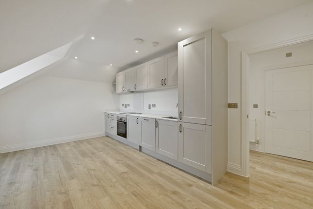 Flat 7, Platinum Court, 177, New Road, Berkshire photo 4