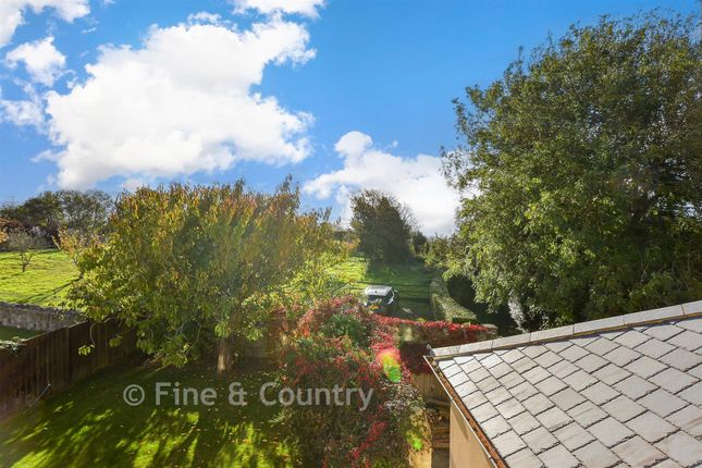 Ashmead, Sandrock Road, Ventnor photo 3