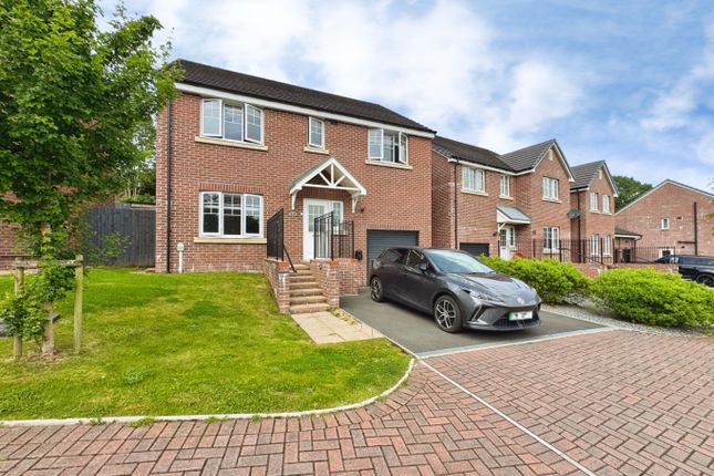 33 Clos Benallt Fawr, Fforest, Swansea photo 2