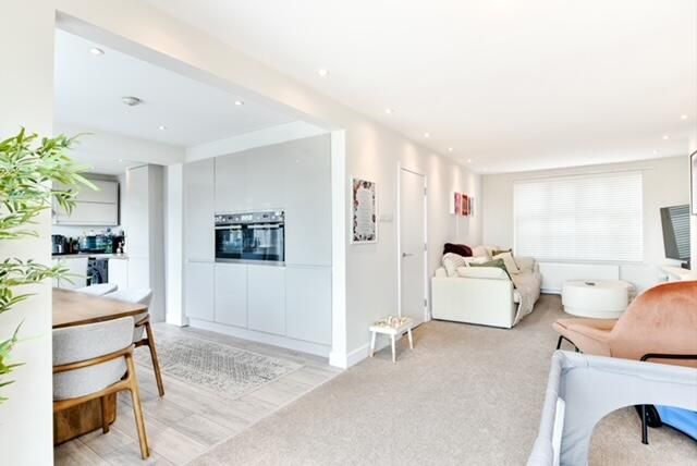 44, Elizabeth Avenue, Hove photo 2