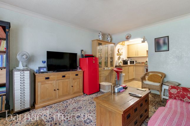 Flat 6, Lewes Court, 1, Chatsworth Place, Mitcham photo 3