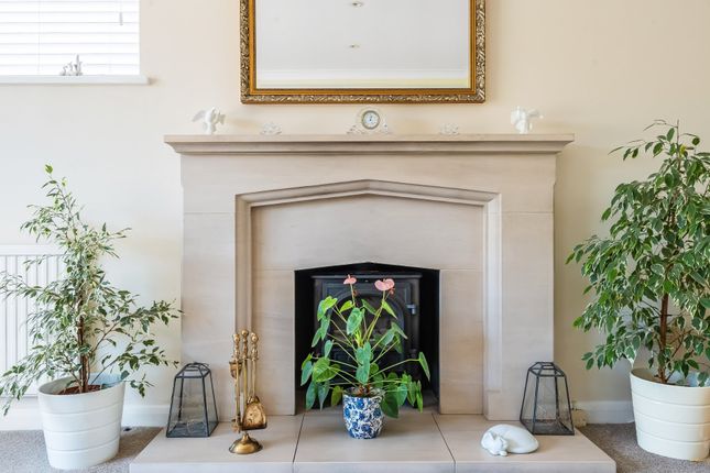 72, Horseshoe Lane East, Guildford photo 4