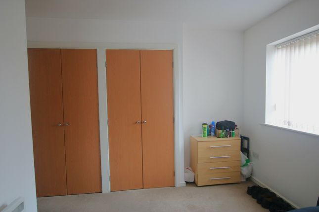 34, Hollin Bank Court, Blackburn photo 5