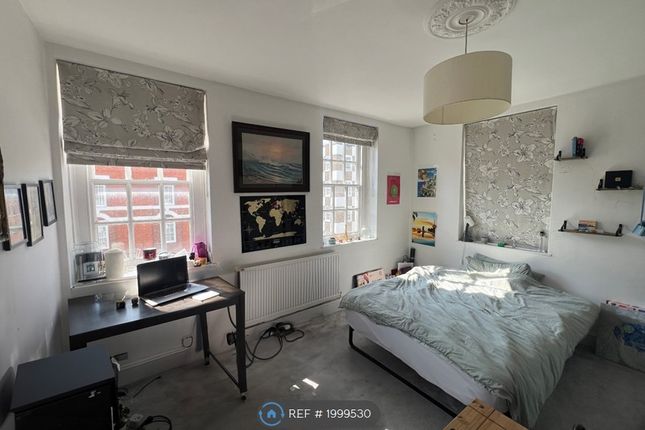 Flat to rent in Tothill House, London