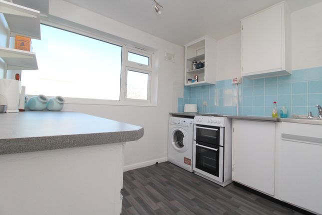 Flat for sale in Peregrine Road, Sunbury-On-Thames