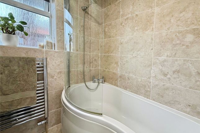 Flat 1, 2, Dagmar Road, Devon photo 3