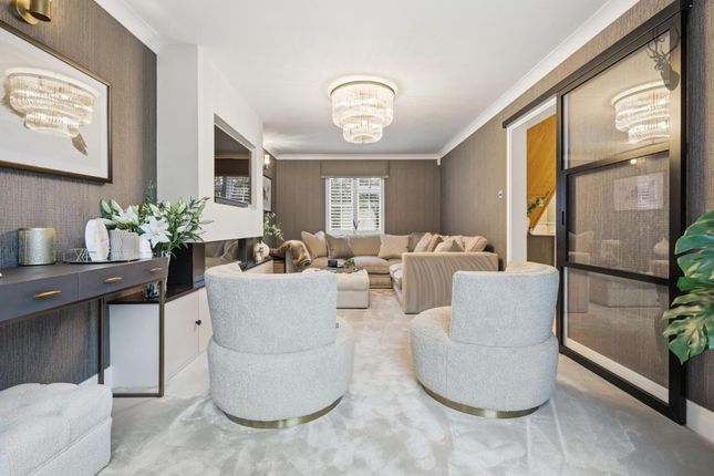30 Mary Rose Close, Grays photo 4