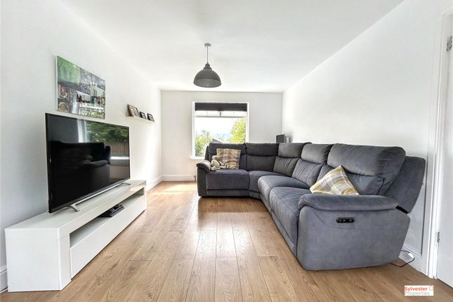 17, Alder Grove, Consett photo 4
