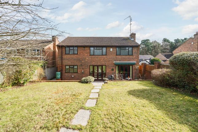 Detached house for sale in Kingsley Close, Crowthorne, Berkshire