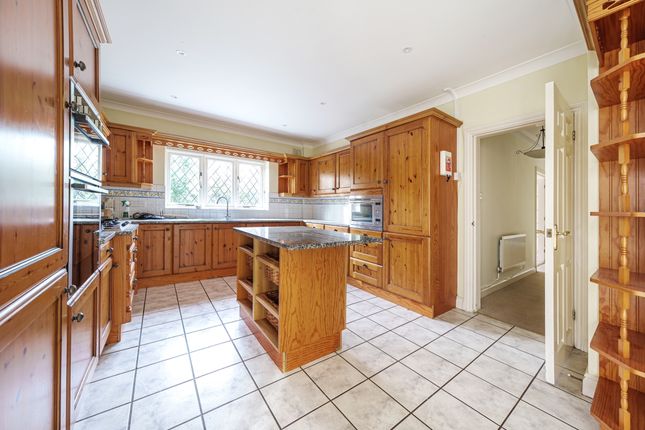 Detached house to rent in The Clump, Rickmansworth