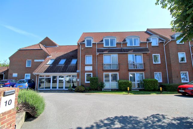 Thumbnail Flat for sale in Sutton Road, Seaford