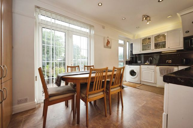 26, Willow Way, Bedfordshire photo 4