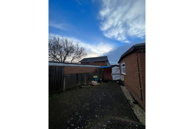 Link-detached house for sale in Osborne Close, Kidderminster
