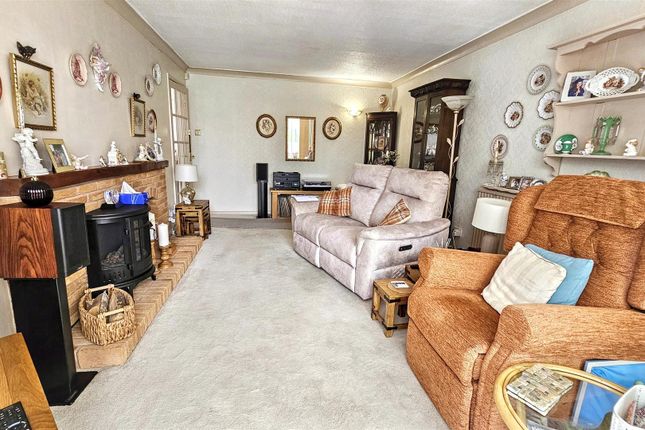 26, Anthony Drive, Leicester photo 4