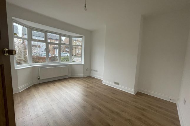 64, Littledale Street, Bedford photo 3