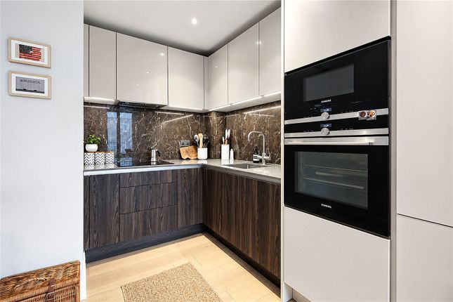 Apartment 204, 1, Espalier Gardens, London photo 2