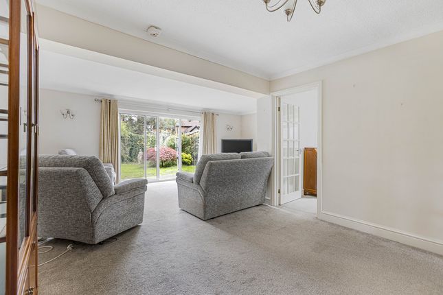 4, Chestnut Close, Chesterton photo 2
