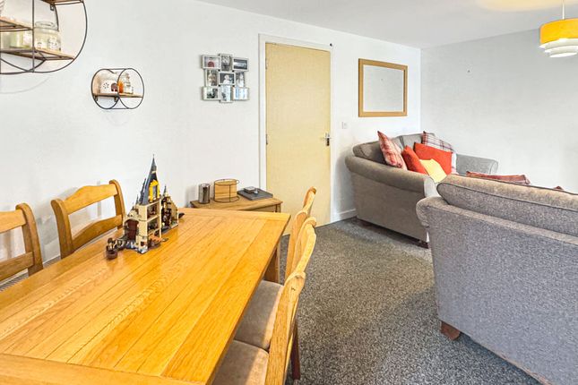 2 Shanklin House, 37, Brickfield Close, Newport photo 4