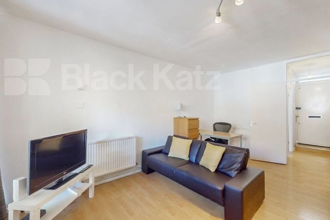 Studio flat on Albany Street, London, £300,000