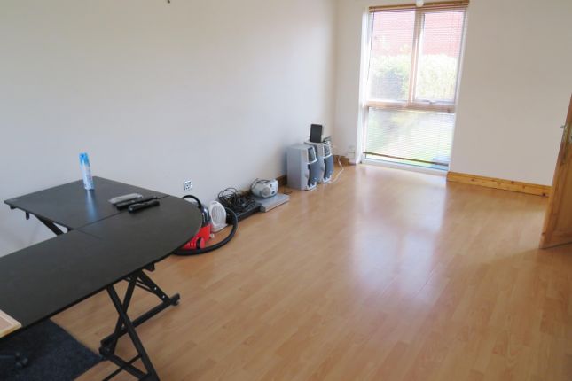 Terraced house to rent in Hockley Close, Birmingham