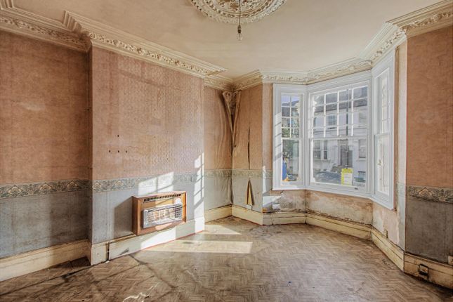 49 Flat A, Poets Road, London photo 3