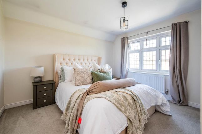 2, Rook Crescent, Leyland photo 4