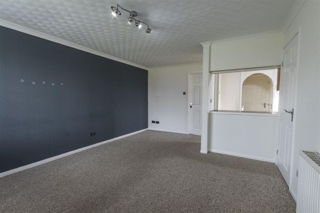 Flat for sale in Rhodesia Road, Brampton, Chesterfield