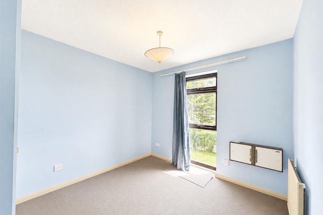 Flat 4, Hyde Court, 1A Orchard Road photo 4