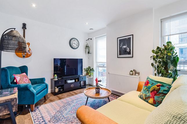 Flat for sale in Alameda Place, London