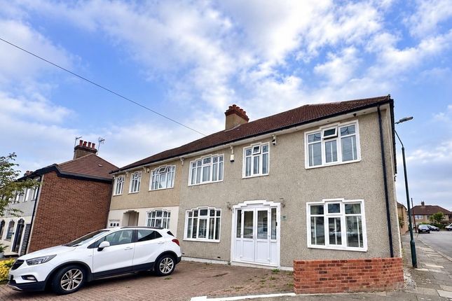 39, Chessington Avenue, Bexleyheath photo 2