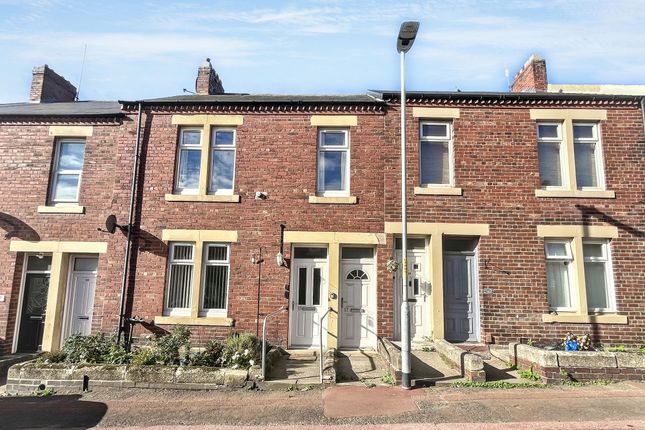 Studio flat on 15/17 Portland Street, Gateshead, £25,000